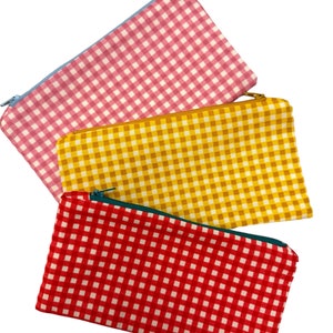 Gingham pencil case , fabric pencil case, pencil pouch , cosmetic brush case, artist gift,  makeup bag , zip pouch , gingham fabric