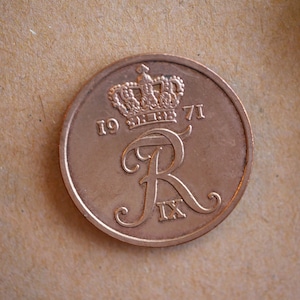 Alfinete de moeda da Dinamarca, moeda estrangeira genuína letra R Holanda holandês presentes broche de lapela botão joias significativas de todo o mundo divertido
