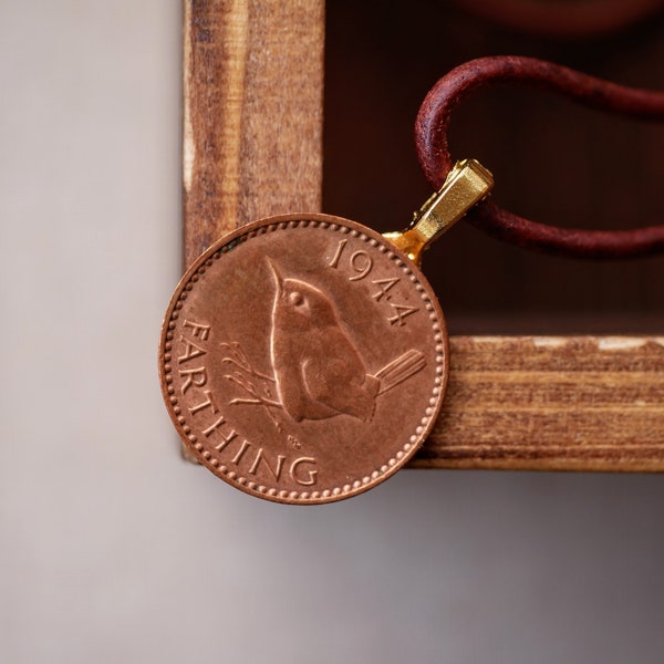 United Kingdom British Bird Necklace, England Coin Necklace, Foreign Coin Jewelry, English Jewelry, Britain, Farthing Necklace, Antique