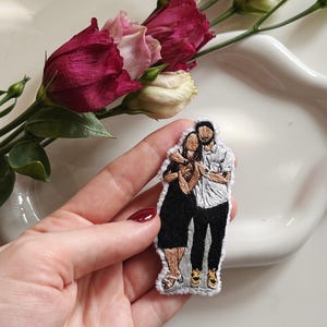 Custom embroidery portrait from Photo| Personalized embroidery patch| Mom and daughter brooch gift| Custom Gift for mom