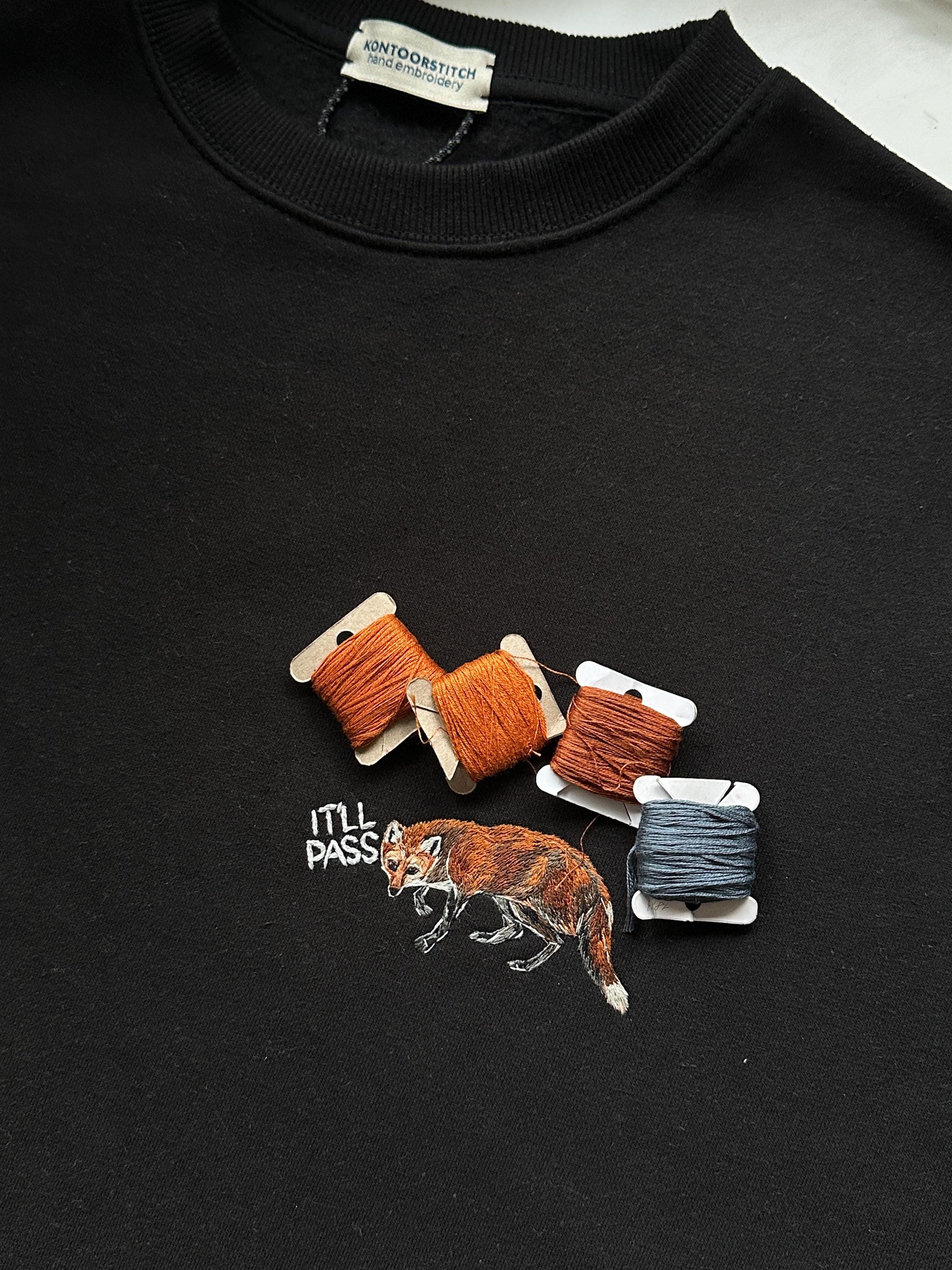 Sweat-shirt en renard brodé main anti-puces | Marchandise pour sacs anti-puces| Chemise anti-puces Andrew Scott Fleabag and Priest It'll Pass