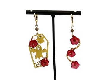 Pendientes asimétricos inspirados en el impacto de Genshin, Hu Tao, ataúd y flores