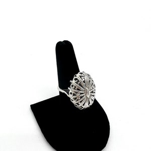 Art Nouveau Egg Shaped Puff Ring