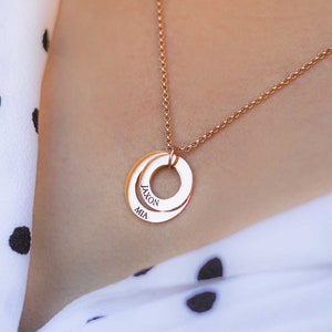 Gold Necklace for Mom with Kids Names - Initial Pendant for Mother - Valentine&#39;s Day Gift for Her - Personalized Mother&#39;s Day Gift for Wife