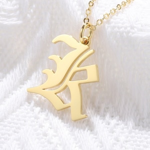 Initiale, collier argent et or avec lettres en vieil anglais, pendentif initiale, alphabet délicat, bijoux personnalisés pour femme, cadeau pour elle