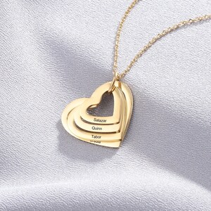 Collar a mi mamá - Colgante personalizado para madre o abuela con hijos, iniciales de nietos - Regalo del Día de la Madre - Joyería hecha a mano
