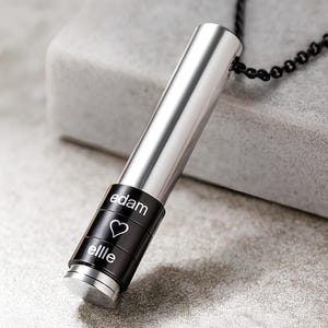 Colar com nome personalizado para homens – Pingente gravado com 1 a 8 nomes – Colar de barra de aço inoxidável personalizado – Presente para pai ou namorado