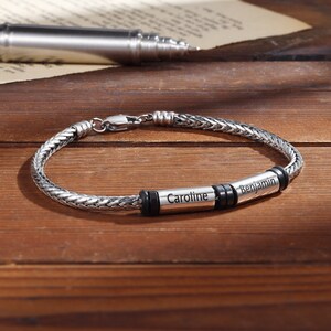 Pulsera de Plata Grabada para Hombre - Regalo Personalizado para Papá, Esposo, Novio, Hijo - Joyería de Plata para Hombre Personalizable - Diseño Elegante