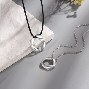 Collares a juego para novio y novia - Conjunto de colgante de rompecabezas de corazón de amor personalizado - Aniversario, San Valentín, regalo de cumpleaños