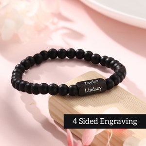 Brazalete de ónix negro personalizado para hombres, grabado personalizado con nombres: un regalo único y considerado para papá, chicos, hombre especial en tu vida