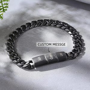 Pulsera negra personalizada: joyería de cuero oxidado hecha a mano para hombres, regalo de los niños para papá, esposo, papá primerizo o abuelo.