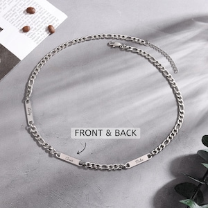 Collar con nombre grabado para hombre con cadena de plata Figaro: regalo personalizado perfecto para esposo, novio o papá. De 1 a 5 nombres. Diseño de dos caras.