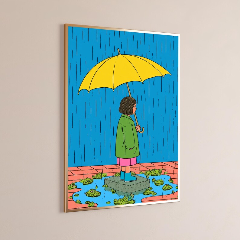 K&ouml;nnte beinhalten: Ein gerahmter Wandkunstdruck mit einer Cartoon-Illustration einer Figur in gr&uuml;nem Mantel und rosa Rock, die unter einem leuchtend gelben Regenschirm auf einem Stein in einer Pf&uuml;tze steht. Der Hintergrund zeigt blauen Regen auf Ziegelboden.