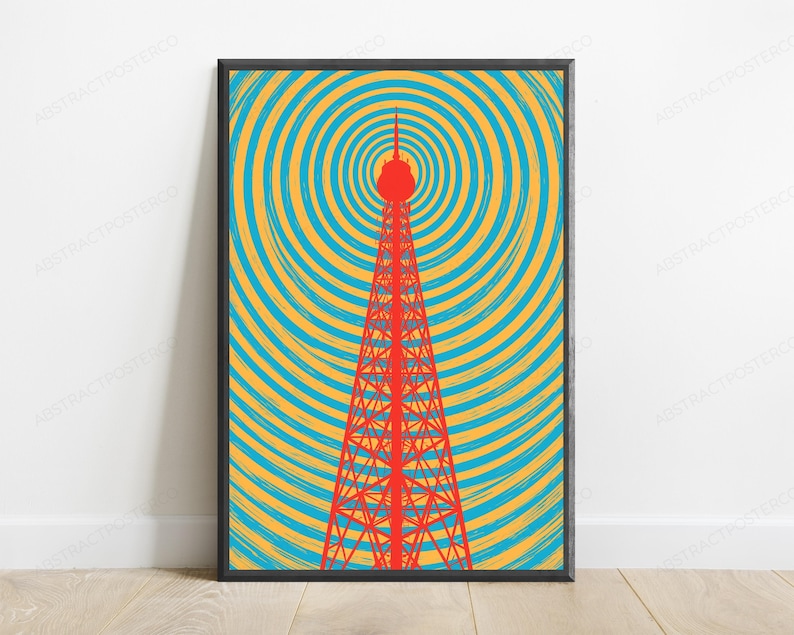 Puede incluir: Un p&oacute;ster vertical enmarcado que presenta una torre de radio de celos&iacute;a de color rojo brillante centrada sobre un fondo de c&iacute;rculos conc&eacute;ntricos en tonos alternos de amarillo vibrante y azul cian, creando un patr&oacute;n gr&aacute;fico audaz con est&eacute;tica retro.