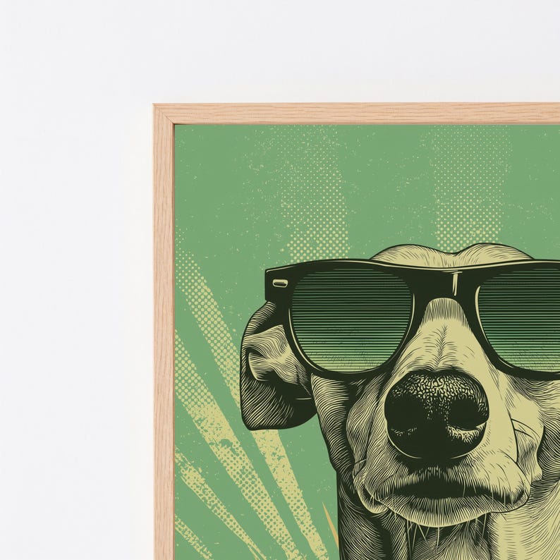 Pode incluir: Uma impress&atilde;o de arte de parede emoldurada apresentando uma ilustra&ccedil;&atilde;o estilizada de um c&atilde;o usando &oacute;culos de sol pretos. O c&atilde;o &eacute; renderizado em tons de bege e preto com linhas detalhadas, sobre um fundo verde texturizado com raios de luz.