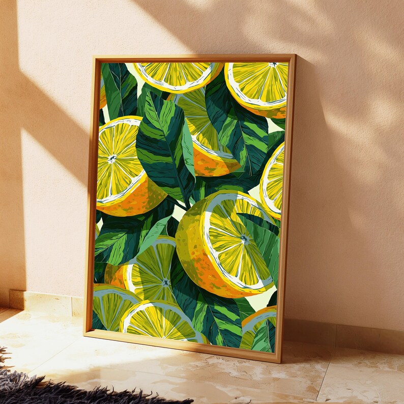Puede incluir: Una impresi&oacute;n de arte mural enmarcada rectangular que presenta un patr&oacute;n vibrante de limones amarillos en rodajas y hojas de color verde oscuro. La ilustraci&oacute;n muestra m&uacute;ltiples segmentos de c&iacute;tricos con pulpa amarilla brillante.