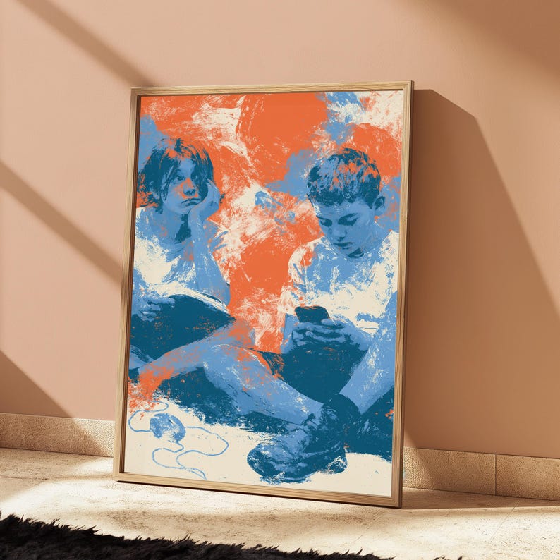 Puede incluir: Una l&aacute;mina art&iacute;stica rectangular enmarcada con una ilustraci&oacute;n estilizada de dos personas en tonos naranja, azul y crema. Una persona apoya la barbilla en la mano mientras la otra mira un dispositivo m&oacute;vil. La obra tiene una est&eacute;tica texturizada.