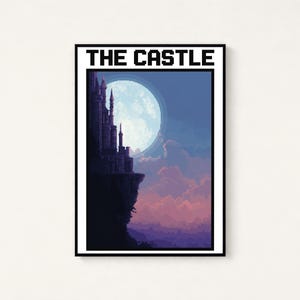 Puede incluir: Una l&aacute;mina de arte mural rectangular con pixel art de la silueta de un castillo oscuro sobre un acantilado bajo una gran luna llena. El cielo cambia de azul intenso a nubes p&uacute;rpuras y rosas. El texto THE CASTLE est&aacute; impreso en negro.