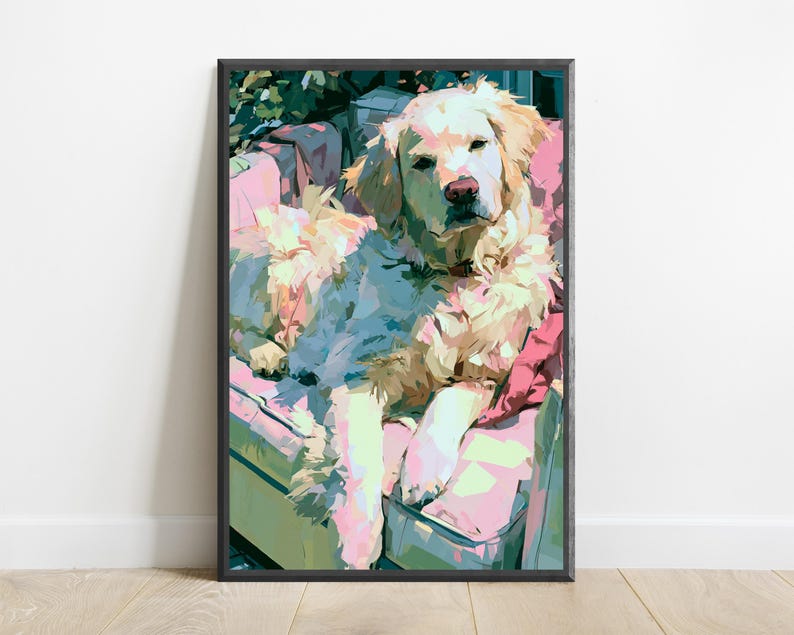 Pode incluir: Uma impress&atilde;o de arte emoldurada apresentando uma ilustra&ccedil;&atilde;o estilizada e pict&oacute;rica de um c&atilde;o de cor dourada descansando sobre uma superf&iacute;cie rosa. A obra usa pinceladas ousadas e em blocos em tons de creme, amarelo, azul e rosa.