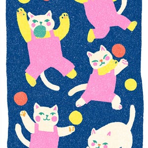 Verspielte Katzen die mit bunten Bällen jonglieren Pop Art Print | Fröhliche minimalistische Wandkunst | Niedliches Katzen Wohn Dekor | Digitaler Download A3-A2-A1 Bild 8