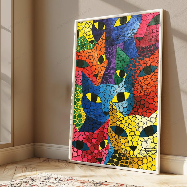 Puede incluir: Una impresi&oacute;n de arte mural enmarcada rectangular que presenta una vibrante ilustraci&oacute;n estilo mosaico de m&uacute;ltiples caras de gatos. Los gatos est&aacute;n representados en colores brillantes y saturados, incluyendo azul, amarillo, naranja, rojo y verde.