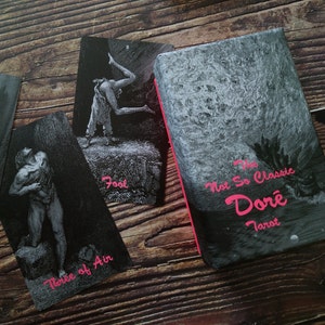 De Not So Classic Dore-tarot *gratis verzending*: een kaartspel ter ere van de kunst van Gustave Doré met een neon twist