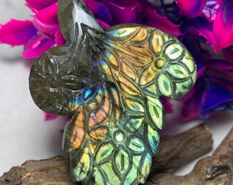 Natural Labradorite Leaf Carving: Multi-Flash Gemstone (65x47x9 MM)