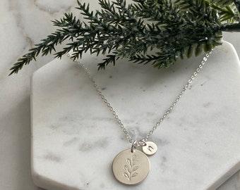 Sterling Silver Floral Initial Necklace – Personalized Silver Leaf Pendant
