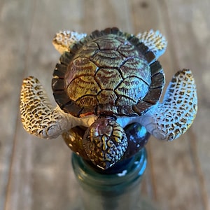 Sea Turtle Wine Stopper / Sea Turtle Bottle Stopper / Sea Turtle Lover / Sea Turtle Gifts / Sea Turtle Decor / Beach Home Decor / Wine Lover
