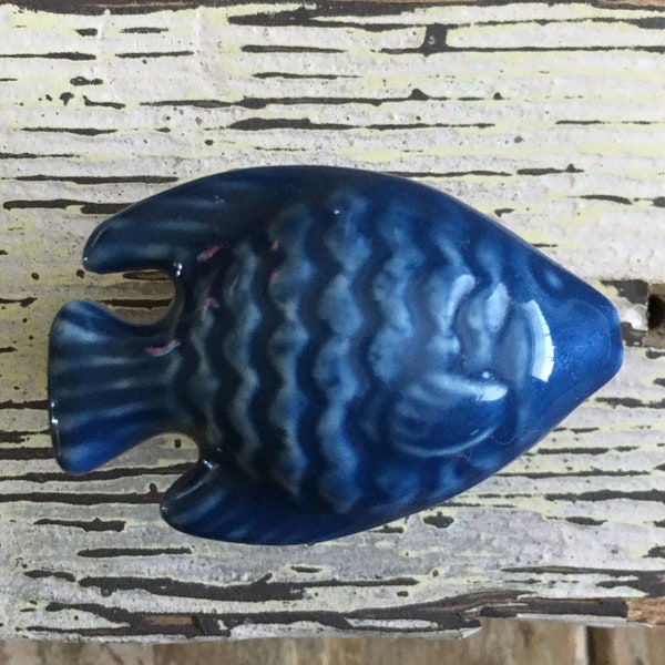 Blue Fish Wine Bottle Stopper / Blue Fish Wine Stopper / Bottle Stopper / Wine Gifts / Wine Accessories / Fathers Day / Fish