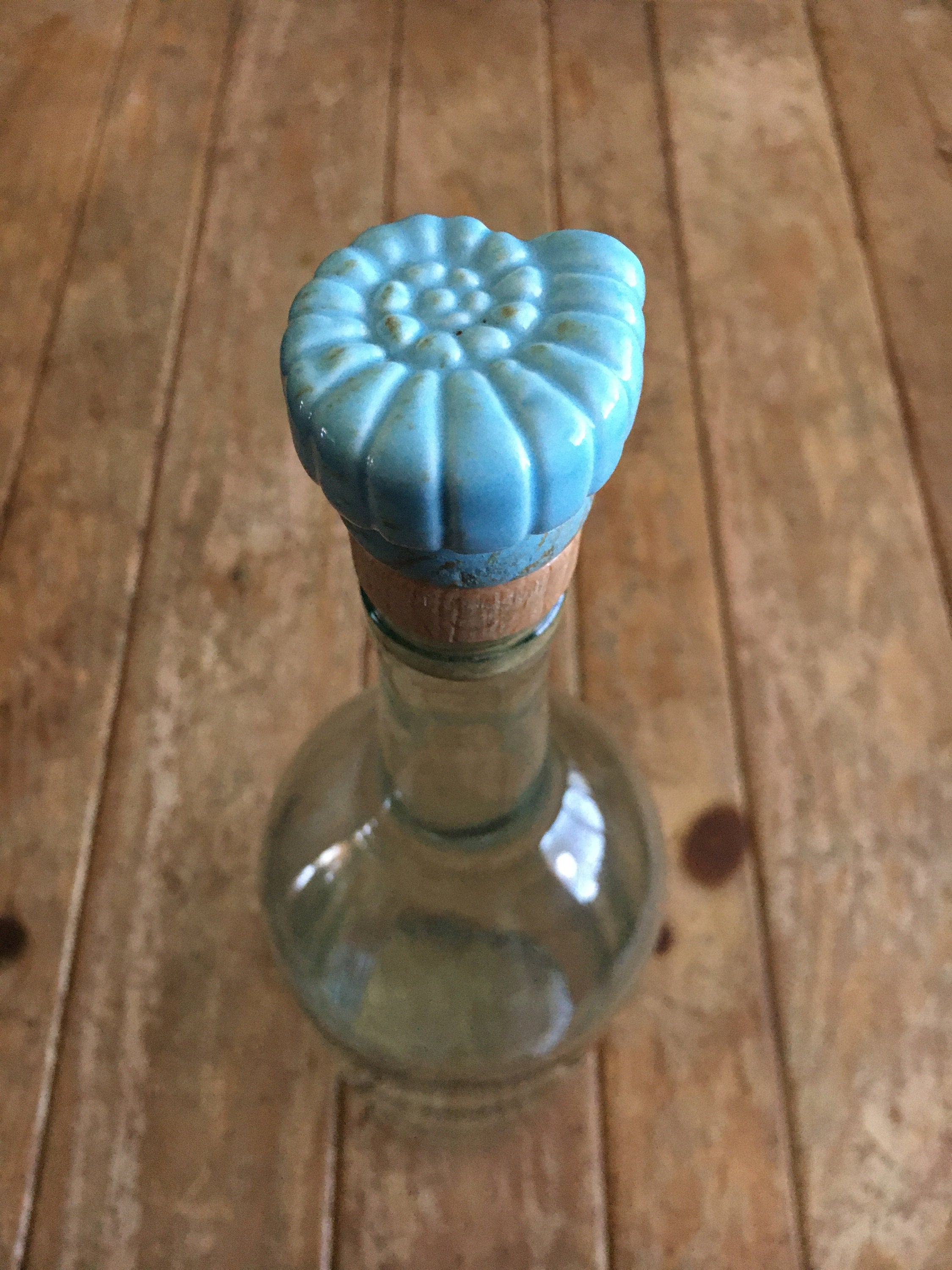 Seashell Wine Bottle Stopper / Beach Vacation Gift / Wine Lover / Resort Accessory