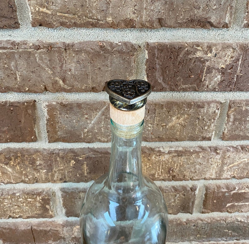 BLButterflyCreations Heart Bottle Stopper - Thumbnail 2
