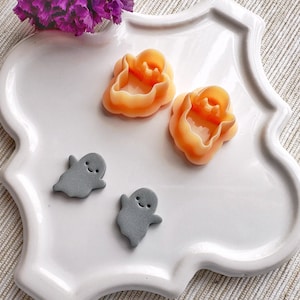 Happy Ghosts Clay Cutter Set of 2, Spooky Halloween Clay Cutter, Halloween Bat Cutter for Halloween, Fall Clay Cutters