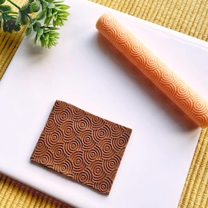 Offset Circles Texture Roller for Polymer Clay – Modern Abstract Pattern