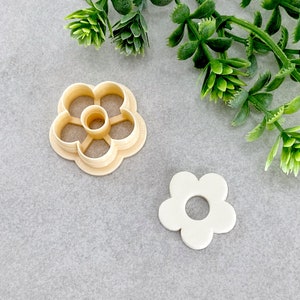 5 Petal Daisy Donut Clay Cutter, Floral Earring Polymer Clay Cutter, Cookie & Fondant Cutter, 5 Petals Donut Flower Cutter for Clay