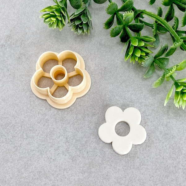 5 Petal Daisy Donut Clay Cutter, Floral Earring Polymer Clay Cutter, Cookie & Fondant Cutter, 5 Petals Donut Flower Cutter for Clay