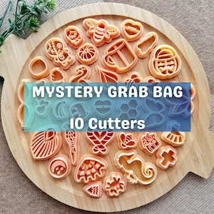 Mystery Grab Bag 10 Ausstecher - Set von 10 Polymer Clay Ausstechern zum Basteln - Überraschungsformen und Designs