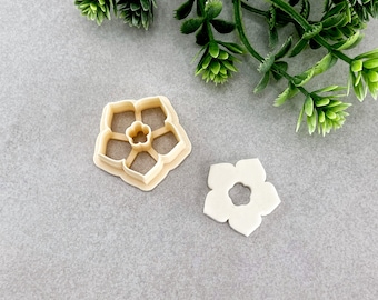 Pointy 5-Petal Flower Donut Clay Cutter – Floral Cutter for Polymer Clay