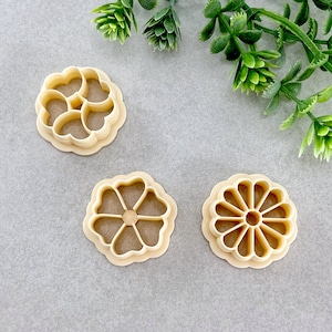 Round Flower Clay Cutter Set – Embossing Floral Cutters for Polymer Clay Earrings