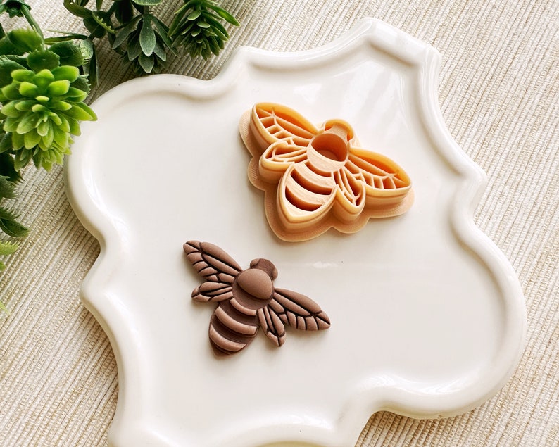 Embossing Bee Spring Clay Cutter, Embossing Polymer Clay Cutter, Detailed Embossing Cutter for Clay image 1