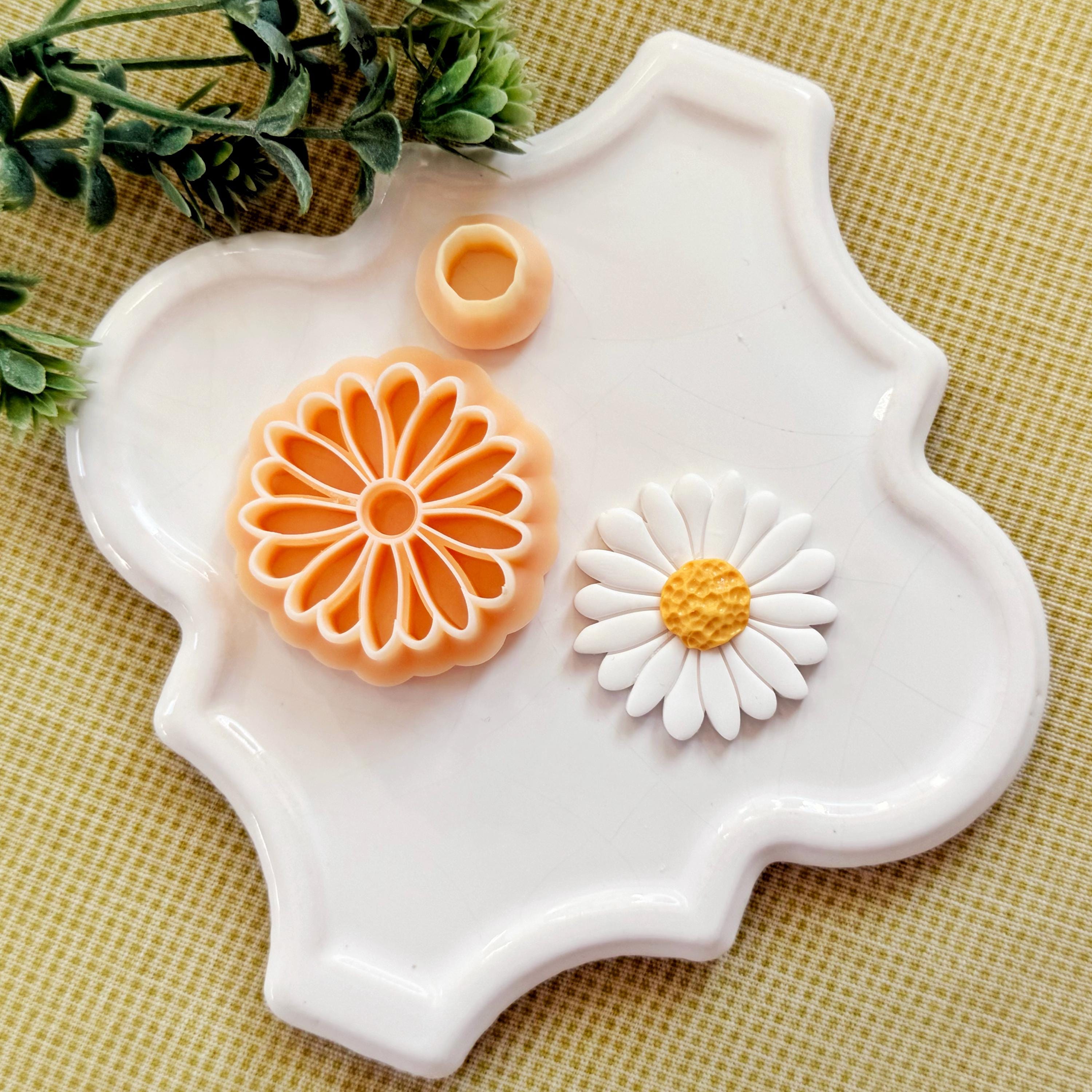 Tagliabiscotti circolari smerlati - Decora - 6 unità per 8,60