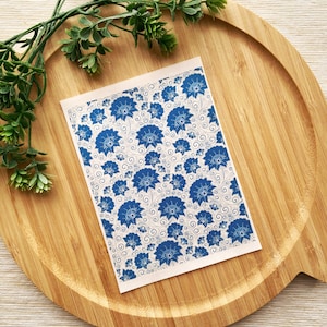 Foglio di trasferimento di argilla floreale Blue Tulips, carta di trasferimento solubile in acqua, trasferimenti di immagini in argilla polimerica, motivo tulipano blu turco