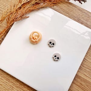 Skull Front Clay Cutter – Halloween Polymer Clay Tool – 4 Sizes Spooky Earring Cutter for Gothic & Horror Jewelry