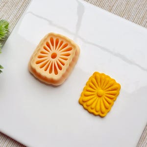 Debossing Retro Sun Polymer Clay Cutter – Scalloped Summer Shape for Earrings & Crafts