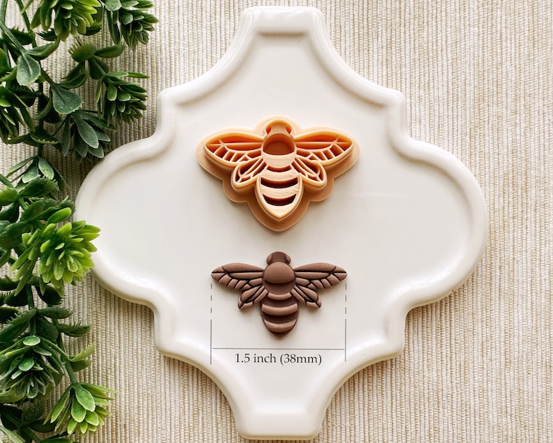 Embossing Bee Spring Clay Cutter, Embossing Polymer Clay Cutter, Detailed Embossing Cutter for Clay image 3