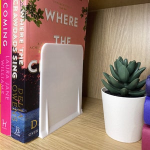 Discreet, minimalist 3D Printed Bookends