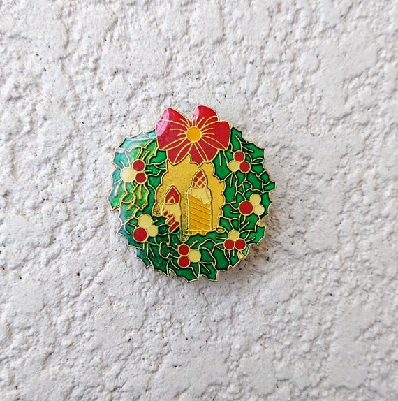 Vintage Christmas Pin Brooch Gold Metal Santa Cla… - image 5