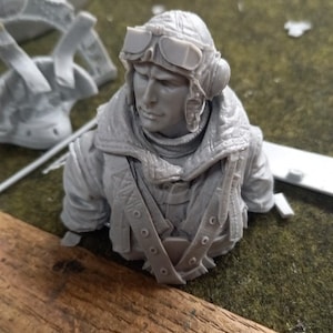 Ancient Pilot Resin Military Bust Model Unpainted Self-assembled Soldier Figure 1-10