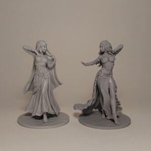 Indian Beauty Queen Resin Model Dance Scene Miniature Unpainted Figure Scale 1-24