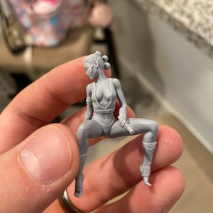 Sexy Star Wars Female Resin Model Unpainted Self-assembled Adult Figure Scale 1/24